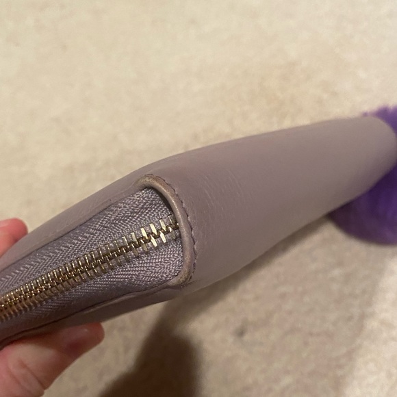 GUCCI 100% authentic zippy long wallet. Corners intact. EUC!! - Picture 4 of 8